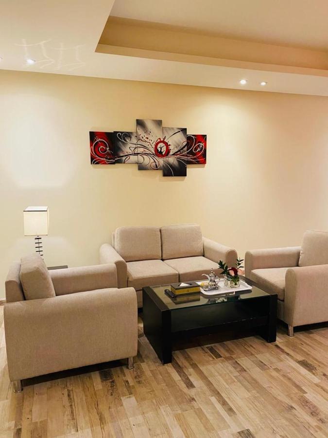 Thwary Hotel Suites Ριάντ Εξωτερικό φωτογραφία